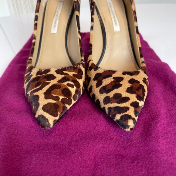 DvF Anette Leopard-Print Calf Hair Pump, Size 8.5 - Picture 8 of 11